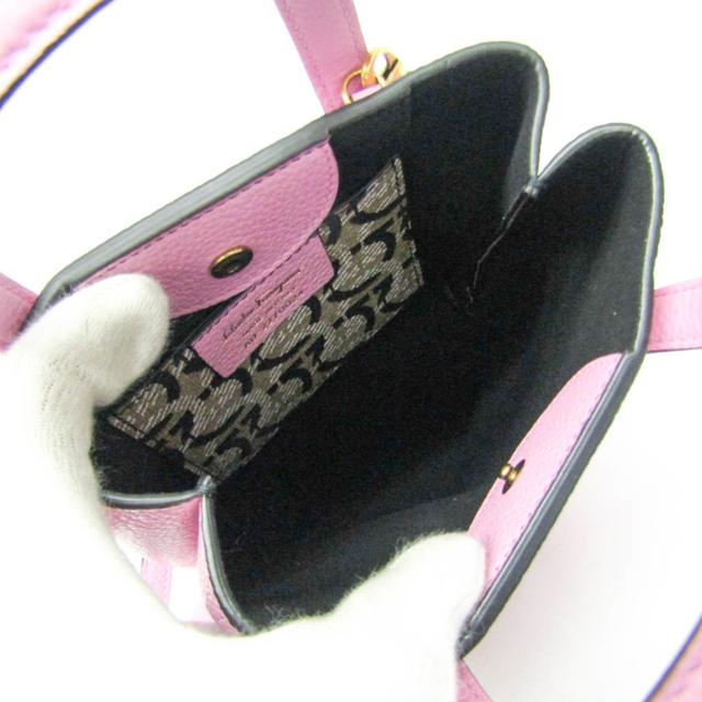 https://cdn.reebelo.com/pim/products/P-SALVATOREFERRAGAMOLEATHERSHOULDERBAGHANDBAG/PIN-image-2.jpg
