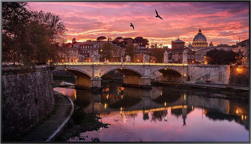 Samsung QBR Series Smart Signage Display Monitor