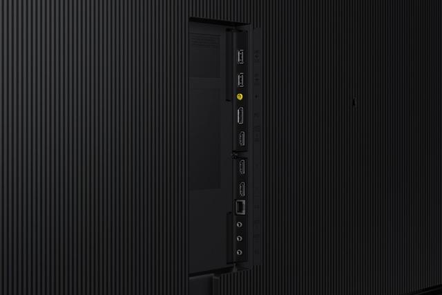 https://cdn.reebelo.com/pim/products/P-SAMSUNGQMCSERIESCOMMERCIALDISPLAY/BLA-image-5.jpg