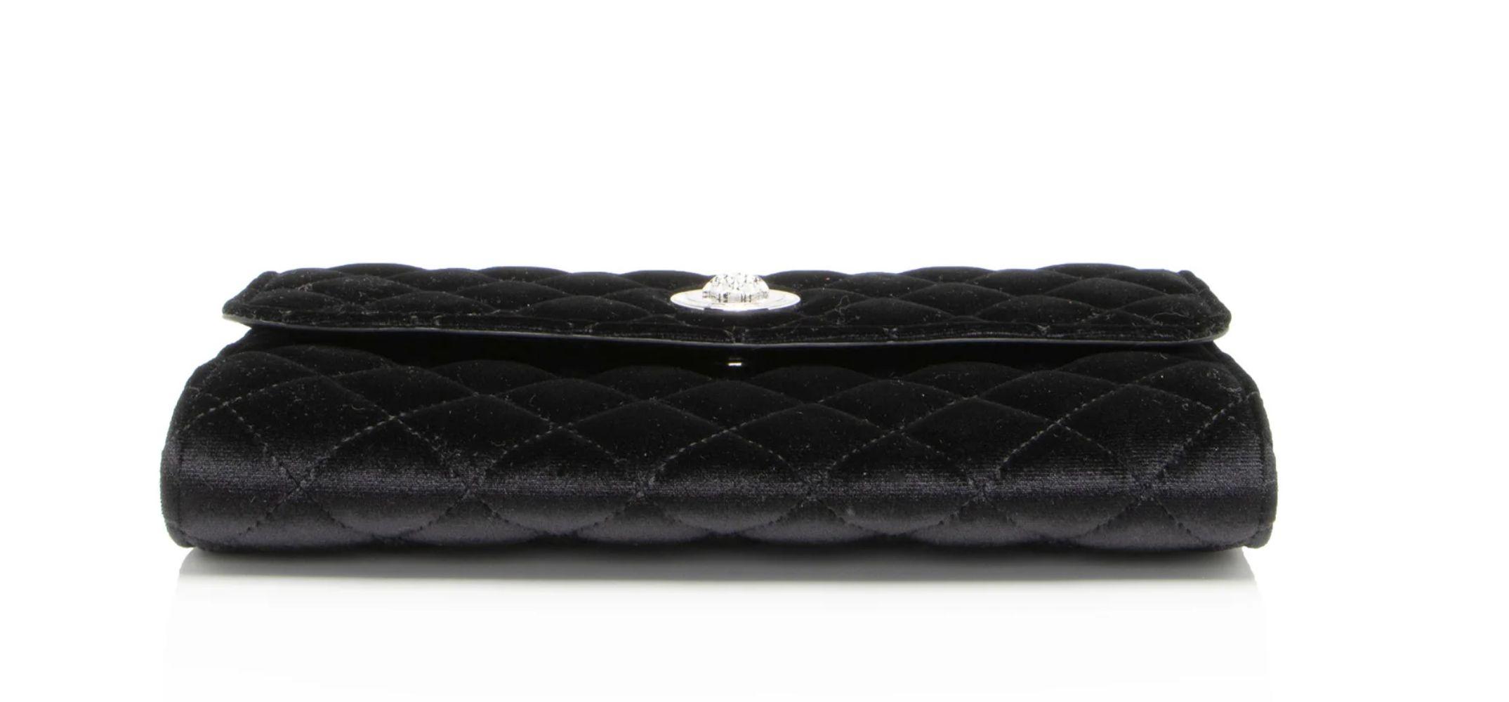 Versace Velvet Quilted Medusa Wallet On Chain - Velvet - Black