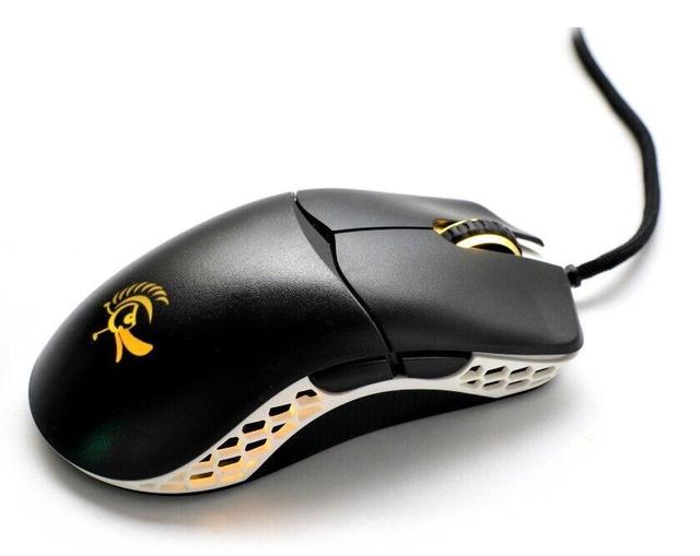 Ducky  Feather RGB Wired Gaming Mouse Omron 60M Switches in Black/White in Excellent condition