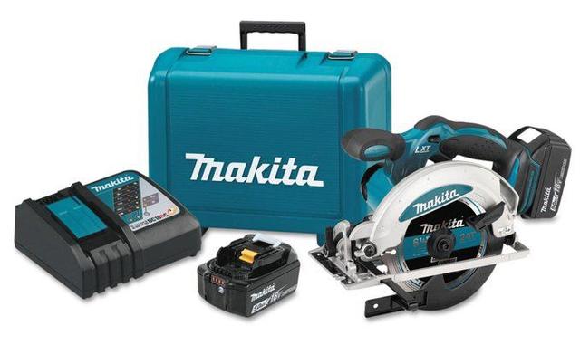 Makita  XSS01T 18V LXT 5.0 Ah Cordless Lithium-Ion 6-1/2 in. Circular Saw Kit in Blue in Excellent condition