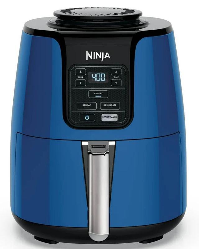 Ninja  4QT Air Fryer AF100WM in Navy in Excellent condition