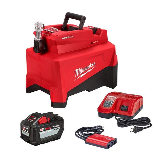 Milwaukee  2774-21HD M18 FORCE LOGIC 10 000psi Hydraulic Pump Kit in Red/Black in Excellent condition