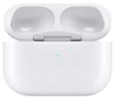 Apple  Wireless Charging Case (Only) for AirPods 3 with Lightning Charging Case in White in Excellent condition