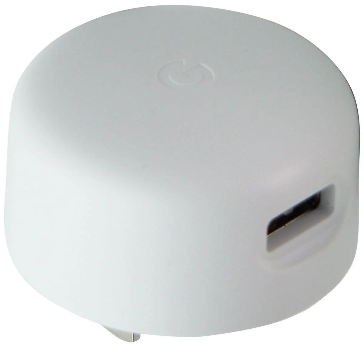 Google  (5V/1.5A) 7.5W Single USB Round Wall Adapter/Charger (G17BW) - White - Excellent