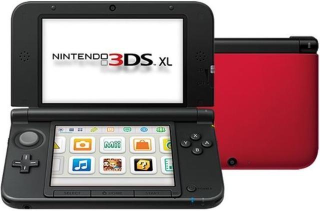Nintendo 3DS XL Handheld Gaming Console 2GB in Black/Red in Excellent condition