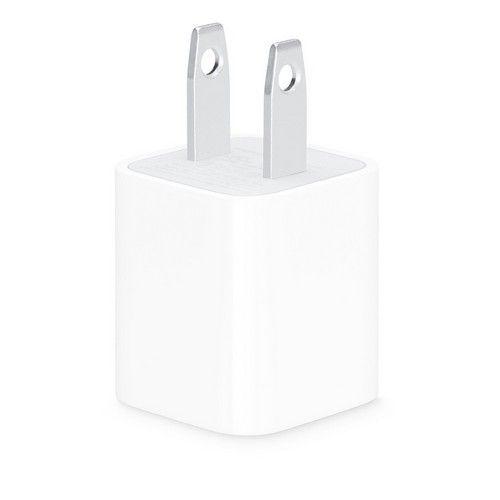 Apple  5W USB Power Adapter (United States) in White in Excellent condition
